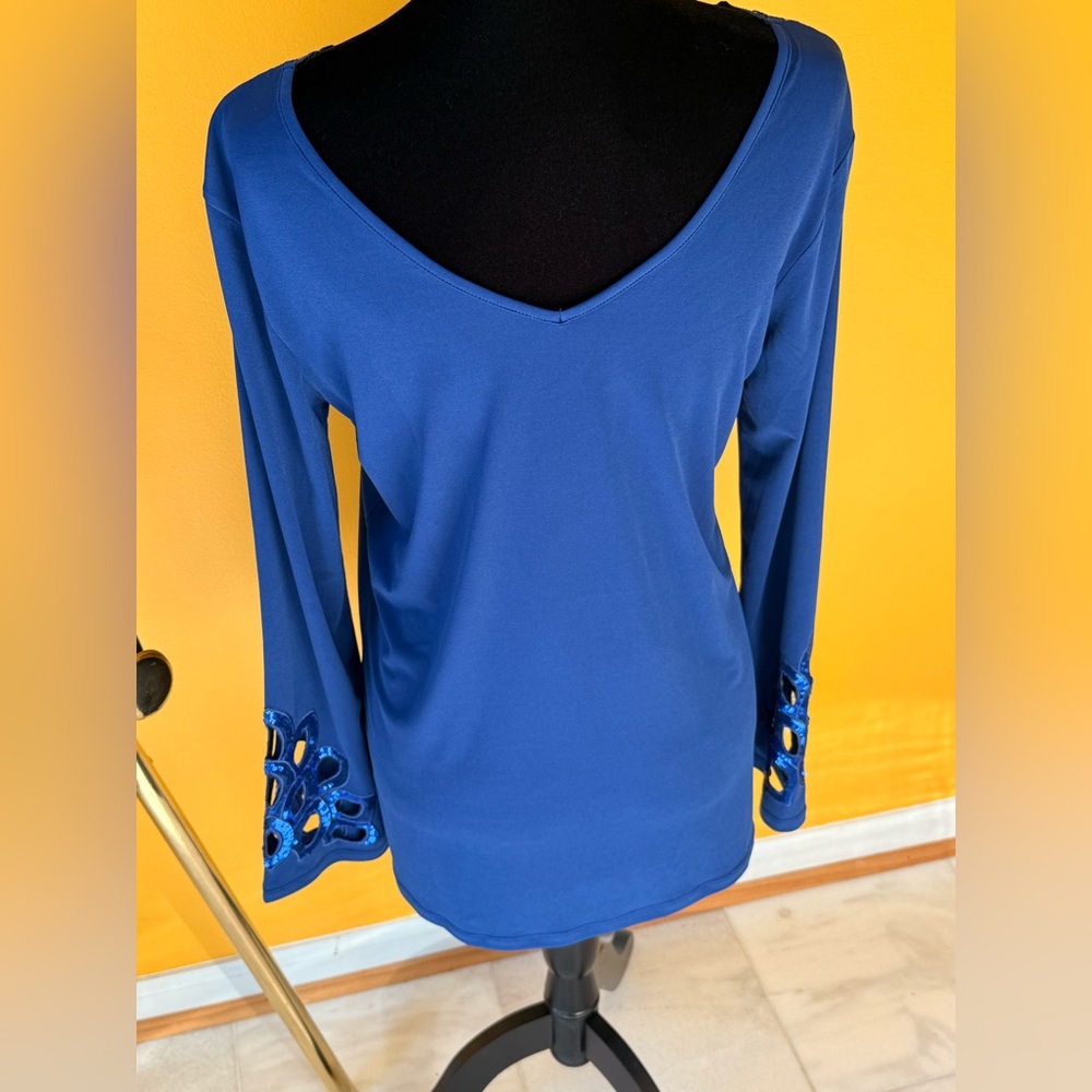 Joan Boyce Blue Cutout Blouse - Picture 3 of 9